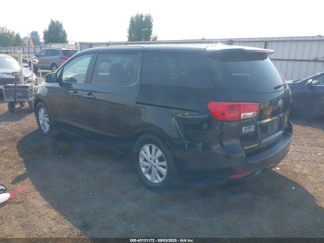 KNDMB5C17H6217812 KIA 2017
