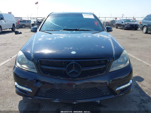 Продажа на аукционе авто 2012 Mercedes-benz C 300 Sport 4matic, vin: WDDGF8BB4CR231550, номер лота: 43131175