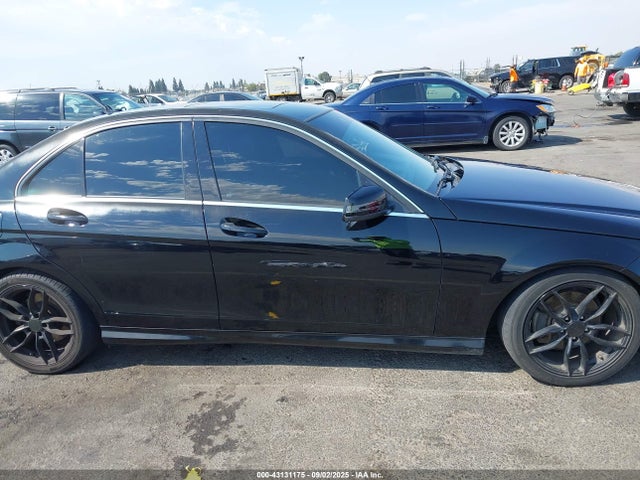 Продажа на аукционе авто 2012 Mercedes-benz C 300 Sport 4matic, vin: WDDGF8BB4CR231550, номер лота: 43131175