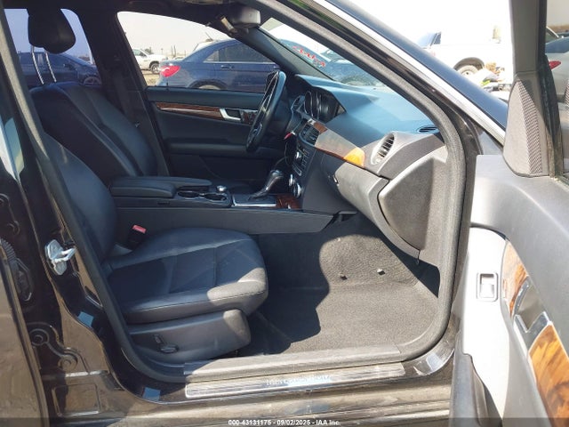 Продажа на аукционе авто 2012 Mercedes-benz C 300 Sport 4matic, vin: WDDGF8BB4CR231550, номер лота: 43131175