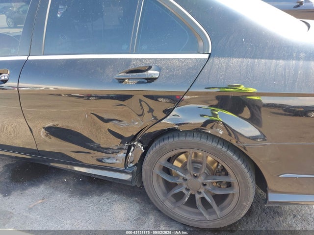 Продажа на аукционе авто 2012 Mercedes-benz C 300 Sport 4matic, vin: WDDGF8BB4CR231550, номер лота: 43131175