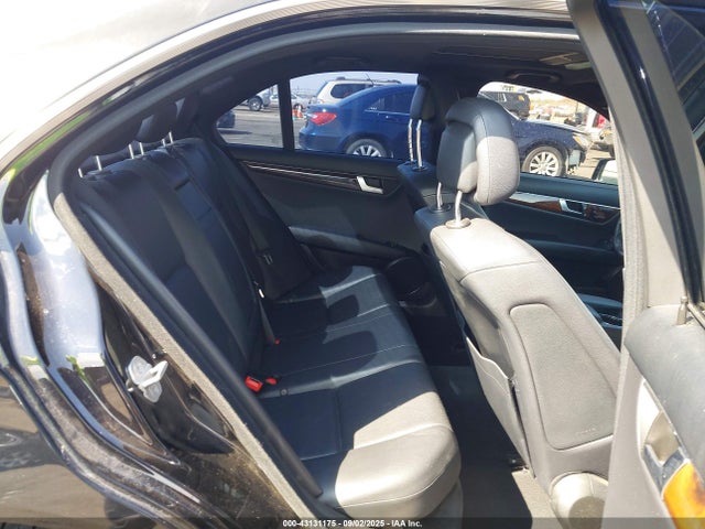 Продажа на аукционе авто 2012 Mercedes-benz C 300 Sport 4matic, vin: WDDGF8BB4CR231550, номер лота: 43131175