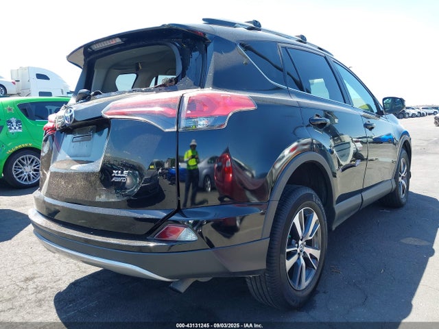 Toyota 2ar-fe 2017 2T3RFREV5HW581520 Image 4