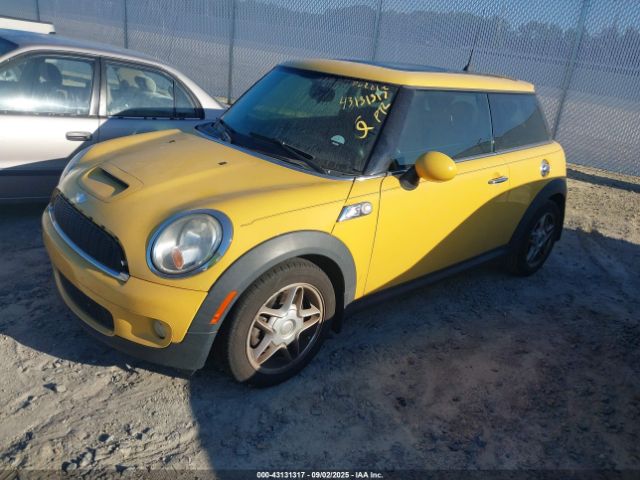2007 MINI COOPER S WMWMF735X7TL89073 Photo 1
