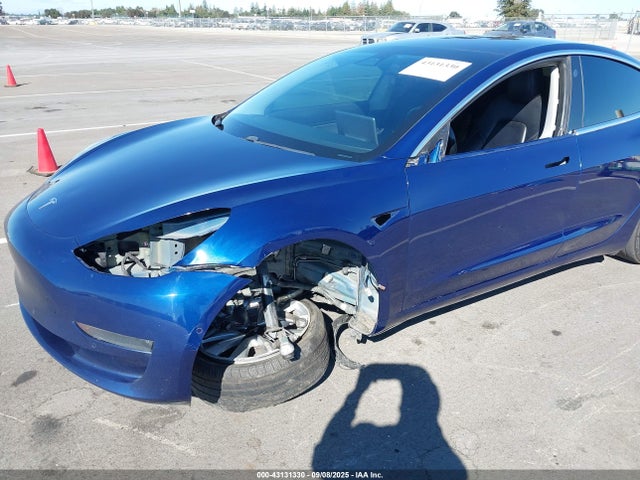 2018 TESLA MODEL 3 5YJ3E1EA8JF036835 Photo 5