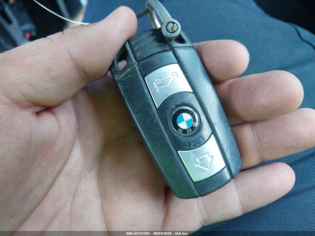 2011 BMW M3 WBSKG9C55BE645385 Photo 10