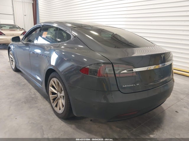 2016 TESLA MODEL S 5YJSA1E29GF145961 Photo 2