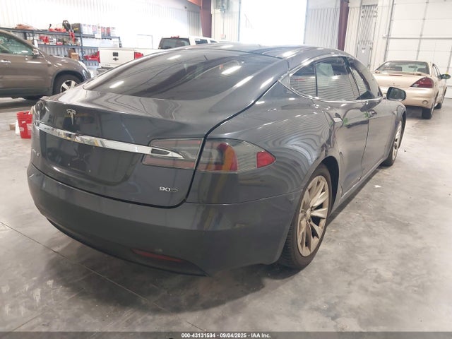 2016 TESLA MODEL S 5YJSA1E29GF145961 Photo 3
