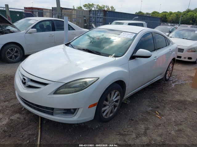 Auction sale of the 2011 Mazda Mazda6 I Touring, vin: 1YVHZ8CH2B5M15877, lot number: 43131651