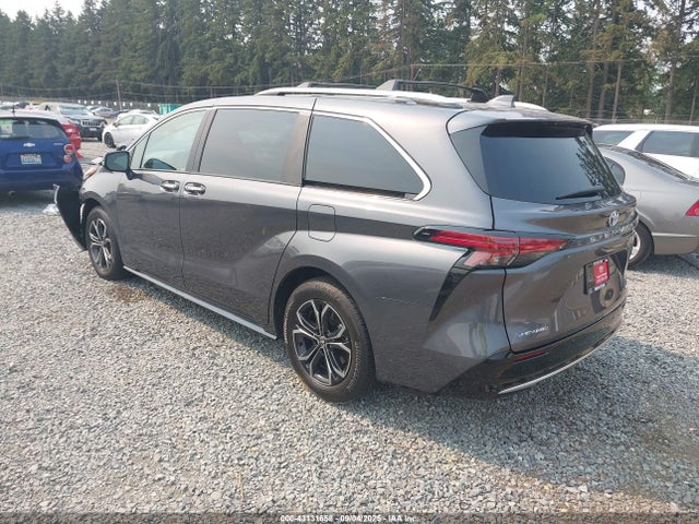 Toyota Sienna Platinum 2025 5TDESKFC6SS205724 Image 3