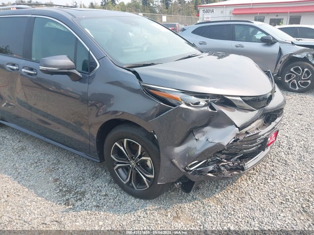 Toyota Sienna Platinum 2025 5TDESKFC6SS205724 Image 6