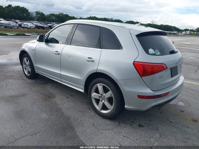 2012 AUDI Q5 WA1DKAFP0CA124185 Photo 2
