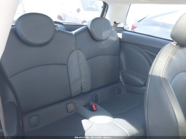 2009 MINI COOPER S WMWMF73599TW87858 Photo 7