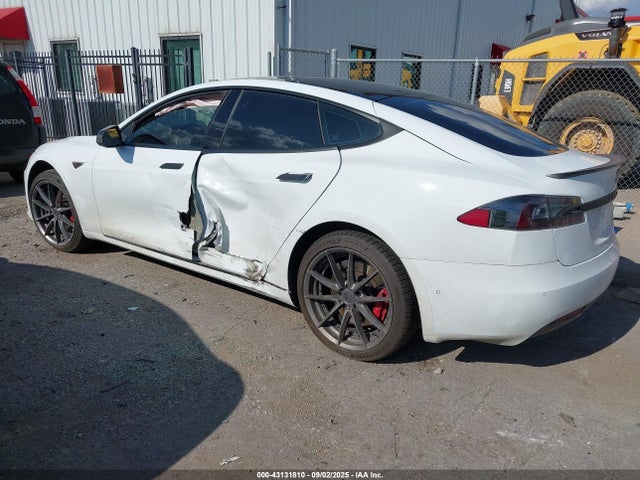 2016 TESLA MODEL S 5YJSA1E11GF159263 Photo 2