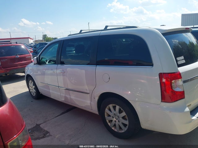 Chrysler Town and Country 2016 2C4RC1BG4GR213368 Image 14