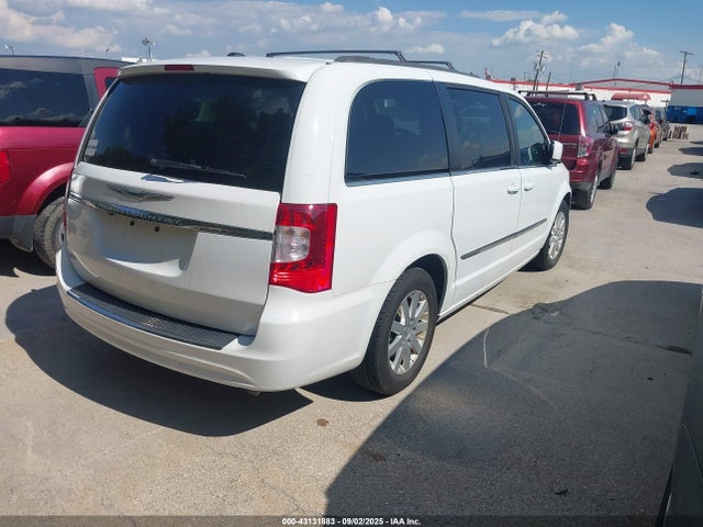 Chrysler Town and Country 2016 2C4RC1BG4GR213368 Image 4