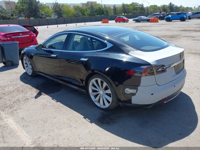 2015 TESLA MODEL S 5YJSA1E26FF109238 Photo 2