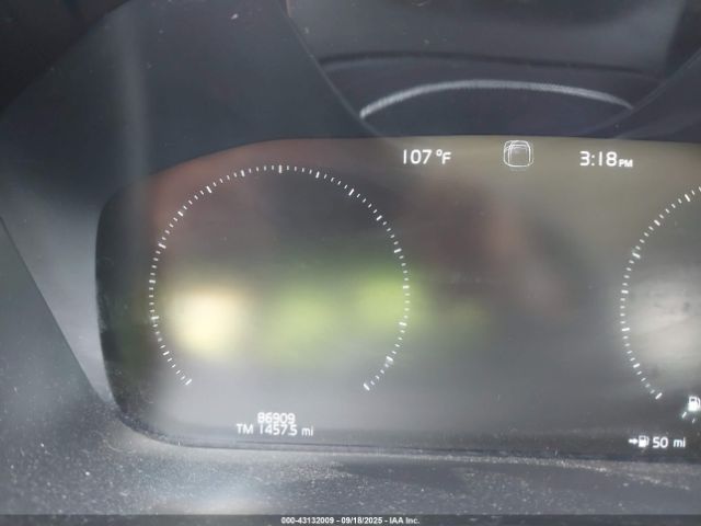 2018 VOLVO XC60 LYVA22RL1JB121857 Photo 6