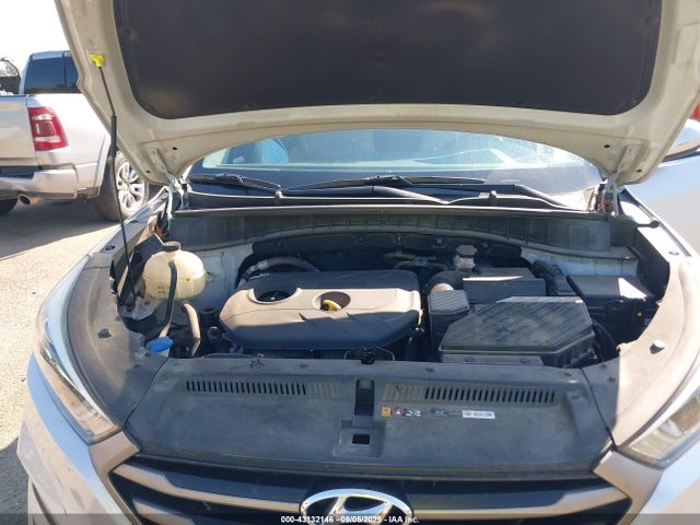 KM8J33A46GU222992 Hyundai 2016