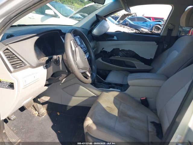 KM8J33A46GU222992 Hyundai 2016
