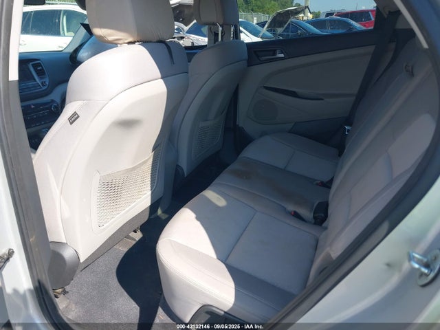 KM8J33A46GU222992 Hyundai 2016