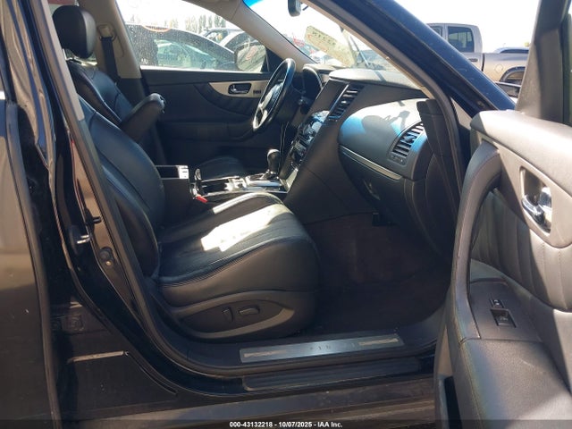 JN8CS1MWXEM413429 Infiniti 2014