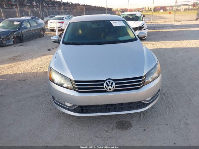 1VWAT7A31FC114512 Volkswagen Passat