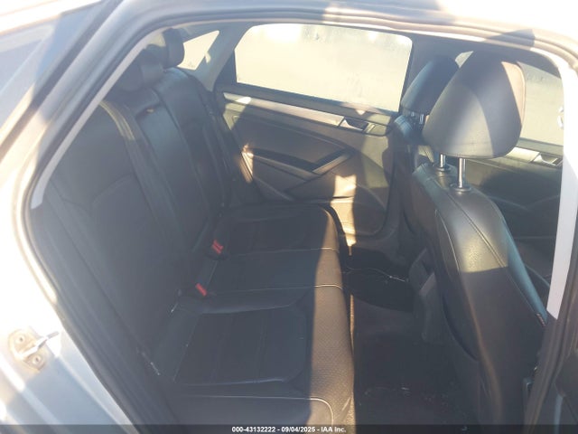 1VWAT7A31FC114512 Volkswagen Passat