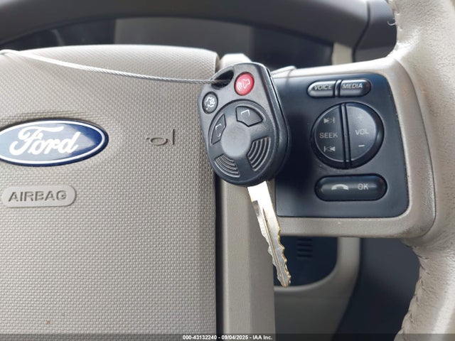 2011 Ford Expedition El Xlt მანქანა იყიდება აუქციონზე, vin: 1FMJK1H59BEF30070, აუქციონის ნომერი: 43132240