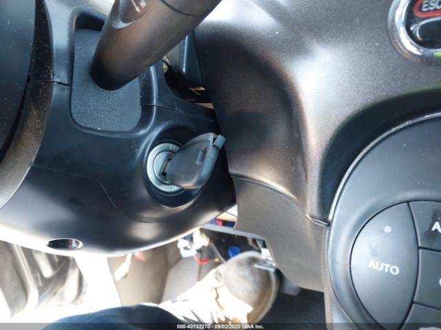 2015 FIAT 500E 3C3CFFGE0FT570273 Photo 10