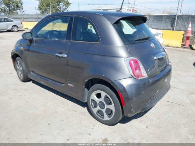 2015 FIAT 500E 3C3CFFGE0FT570273 Photo 2