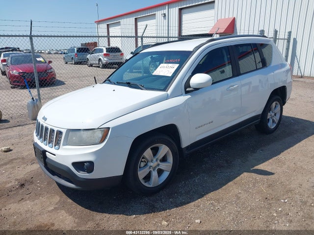 Jeep Compass 2016 1C4NJDEB6GD685595 Image 2