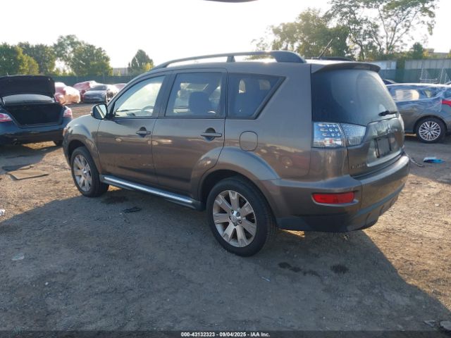 2013 MITSUBISHI OUTLANDER JA4JT3AW2DU012157 Photo 2