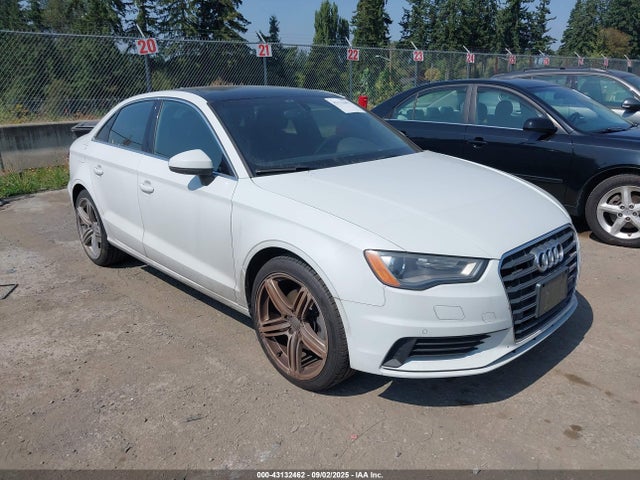 2015 AUDI A3 WAUEFGFF2F1012322 Photo 0
