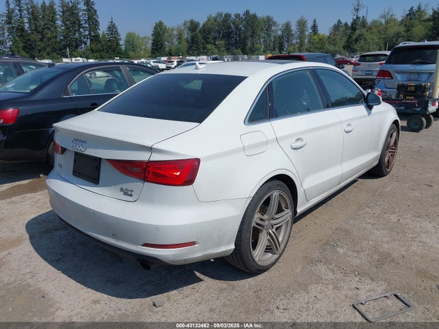 2015 AUDI A3 WAUEFGFF2F1012322 Photo 3