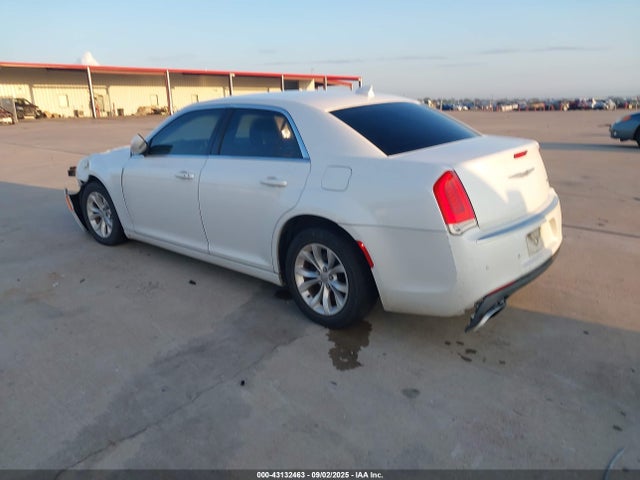 2C3CCAAG1FH830114 Chrysler 300