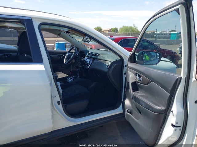 5N1AT2MV6FC885062 Nissan Rogue