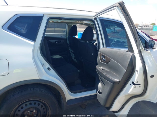 5N1AT2MV6FC885062 Nissan Rogue
