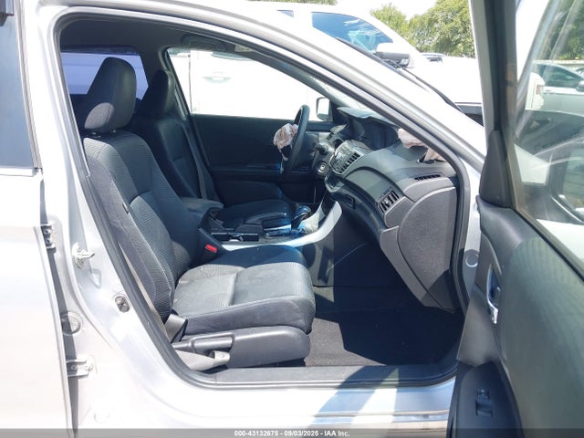 Honda k24w1 2014 1HGCR2F31EA095848 Image 5