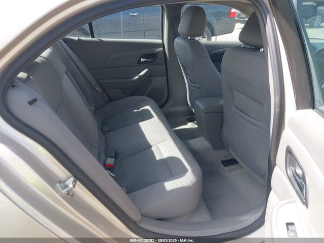 Chevrolet lkw 2015 1G11B5SL0FF214407 Image 8