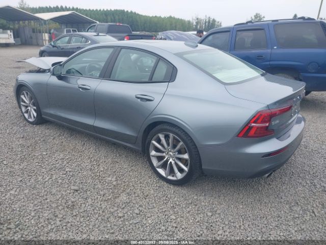 2019 VOLVO S60 7JRA22TK6KG012933 Photo 2