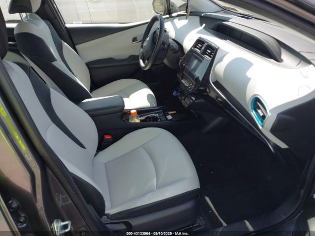 2019 TOYOTA PRIUS JTDL9RFUXK3004351 Photo 4