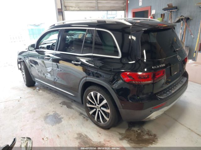 2021 MERCEDES-BENZ GLB 250 W1N4M4HB2MW151694 Photo 2