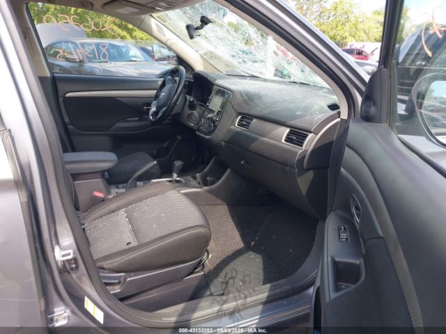 2016 MITSUBISHI OUTLANDER JA4AZ3A30GZ064415 Photo 4