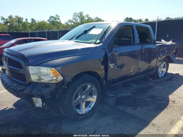 43133328 :رقم المزاد ، 1C6RR6KT4HS693458 vin ، 2017 Ram 1500 Express  4x2 5'7 Box مزاد بيع