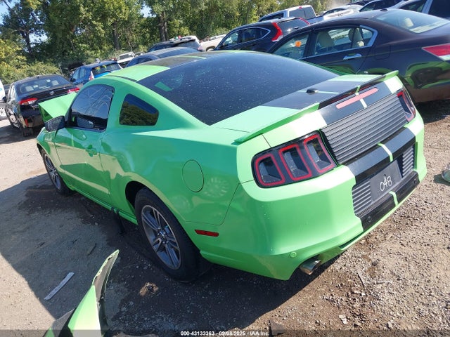 2013 FORD MUSTANG 1ZVBP8AM9D5201048 Photo 2