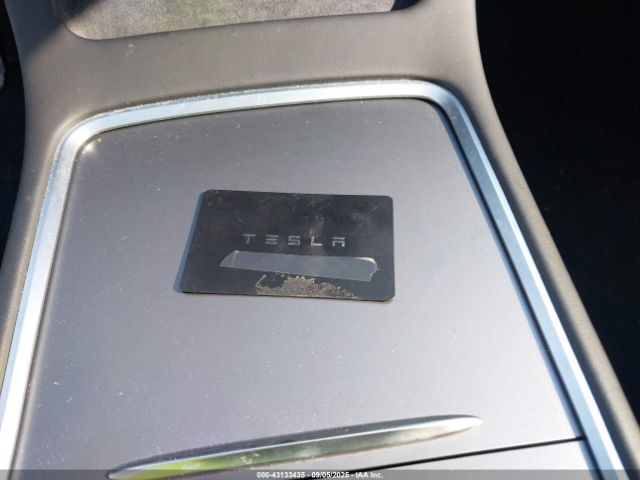 2022 TESLA MODEL Y 7SAYGDEE8NA018670 Photo 10
