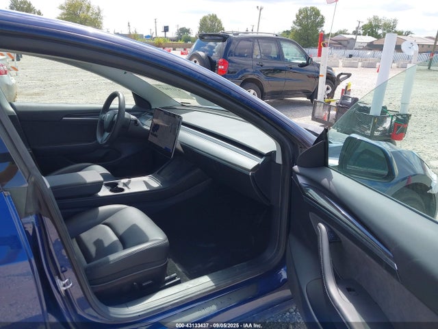 2021 TESLA MODEL 3 5YJ3E1EA6MF985403 Photo 4