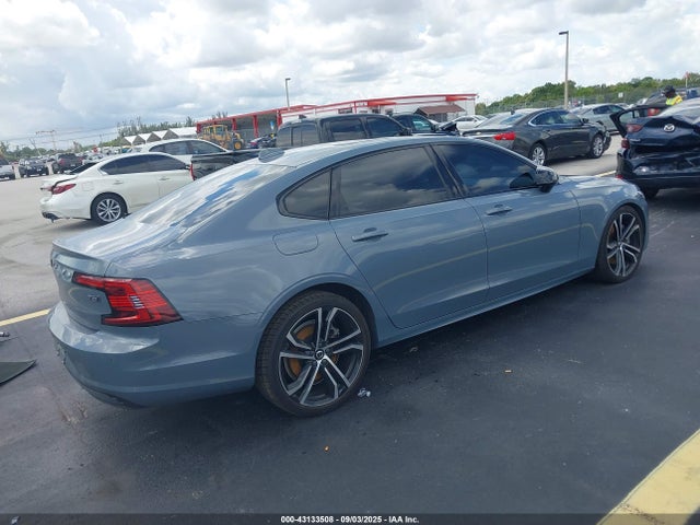 2021 VOLVO S90 LVYA22MT9MP223223 Photo 3