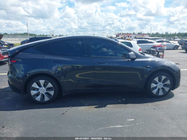 Tesla 2024 2024 7SAYGDED5RF053053 Image 12